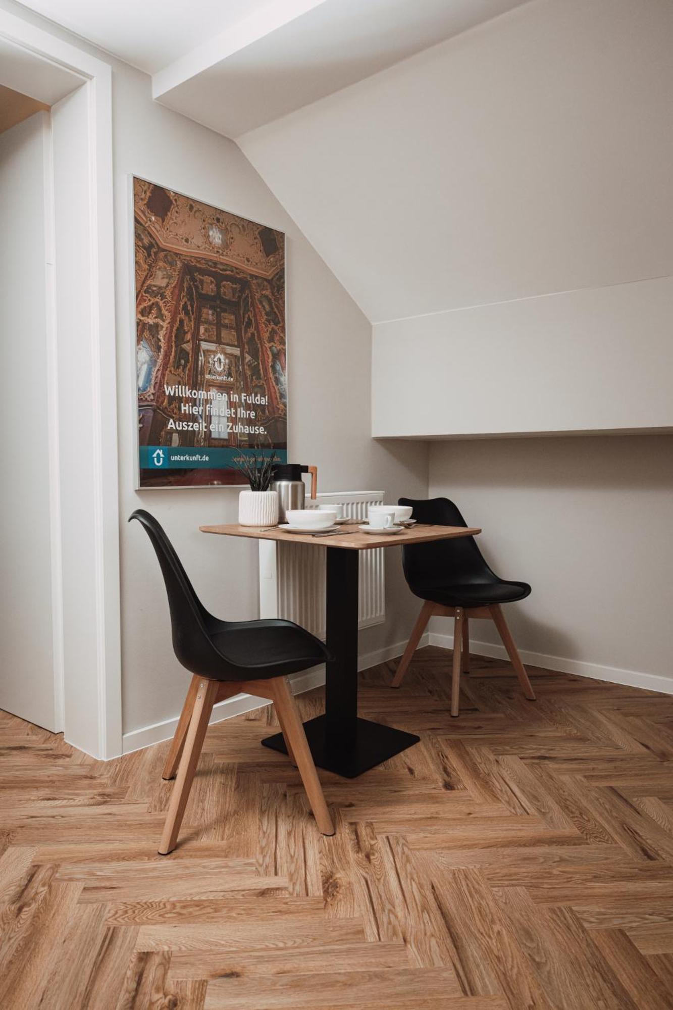 Dom Apartment III - Modern & Zentral Mit Kostenfreiem Parkplatz Fulda Bagian luar foto